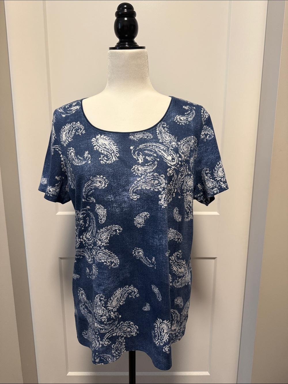 Karen Scott Navy Blue Paisley Short Sleeve Scoop Neck Top